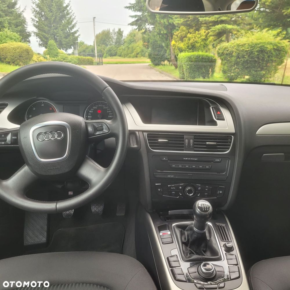Audi A4 Avant - 16