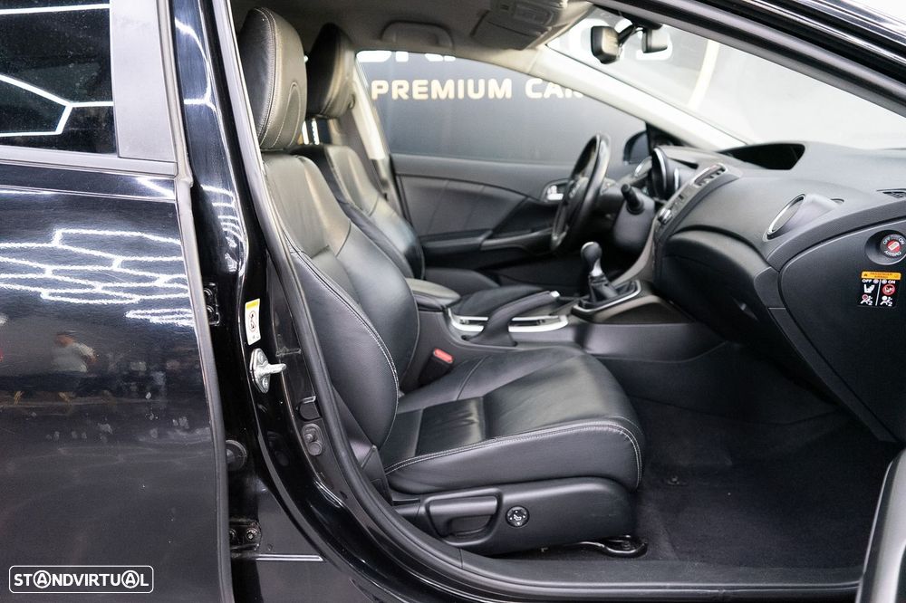 Honda Civic Tourer 1.6 i-DTEC Comfort Navi — fotografia 39