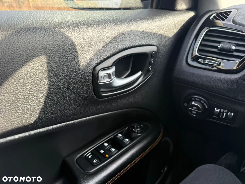 Jeep Compass 1.4 MultiAir Business Line - 28