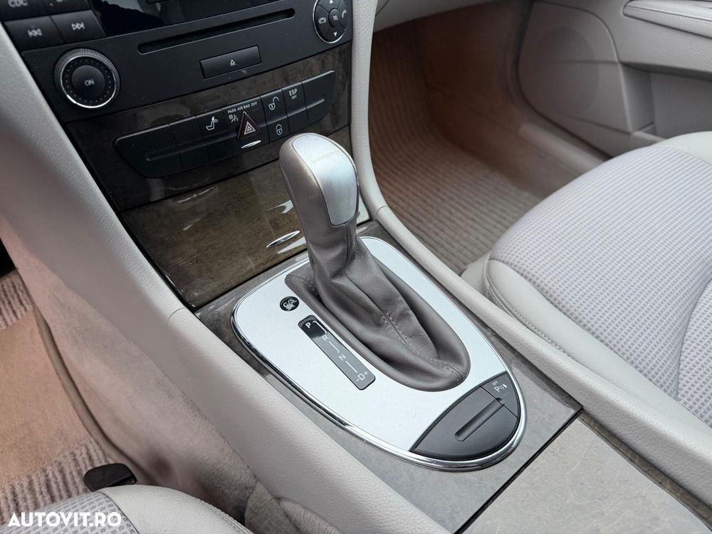 Mercedes-Benz E 240 4Matic Avantgarde - 7