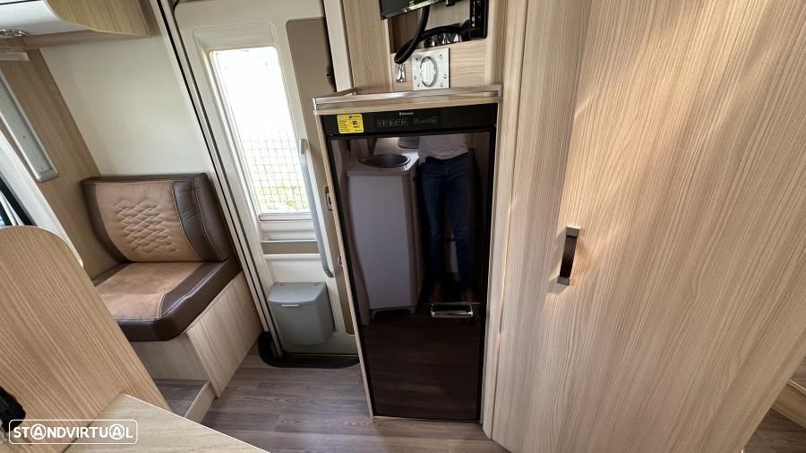 Burstner Ixeo IT 734 30 Anos c.central e basculante - 29