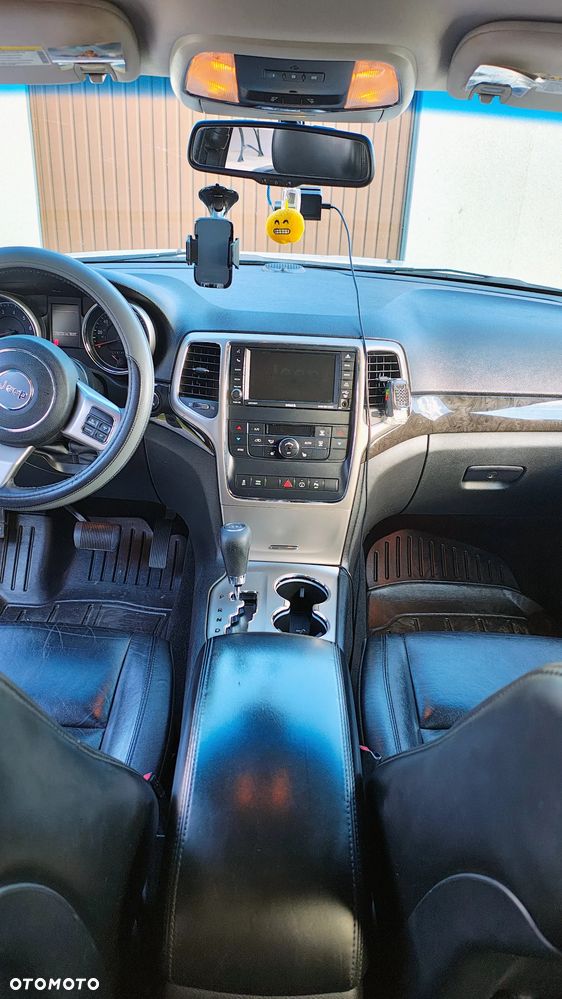 Jeep Grand Cherokee - 17
