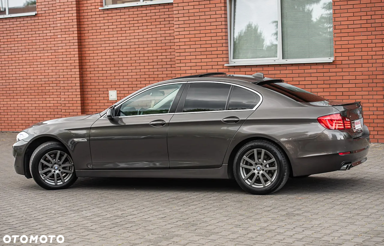 BMW Seria 5 520d Luxury Line - 10