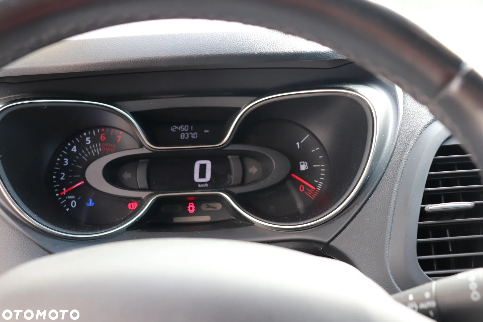 Renault Captur - 16