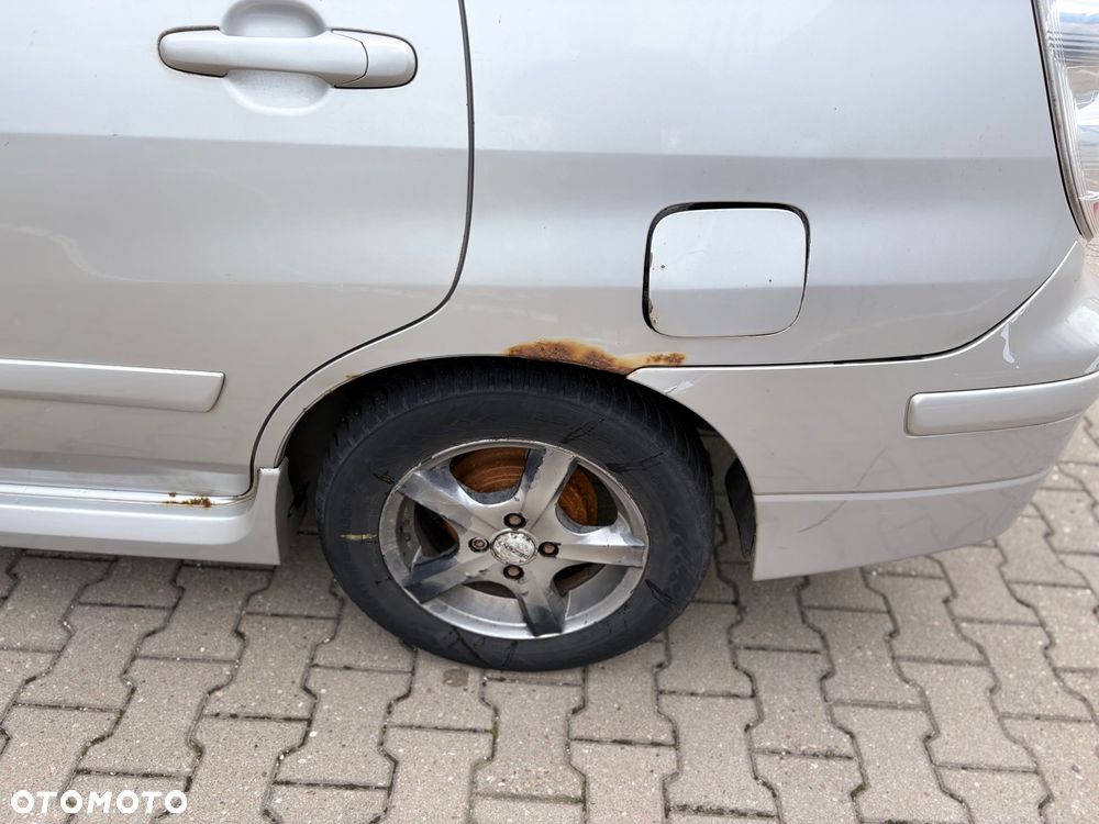 Suzuki Liana 1.6 - 8