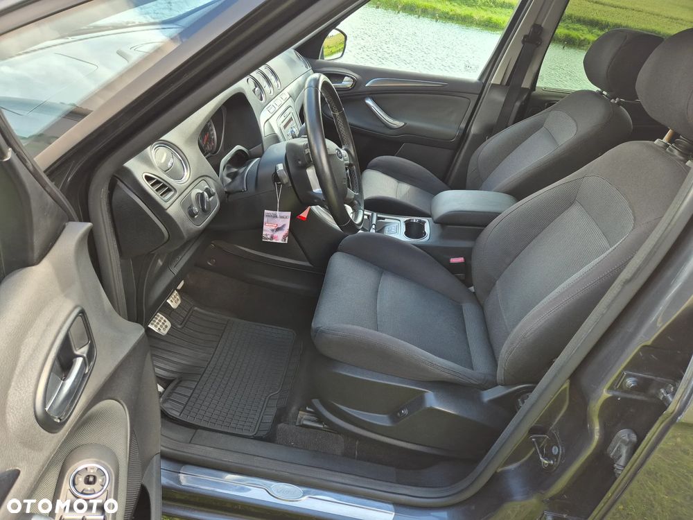 Ford S-Max 2.5 Titanium - 29