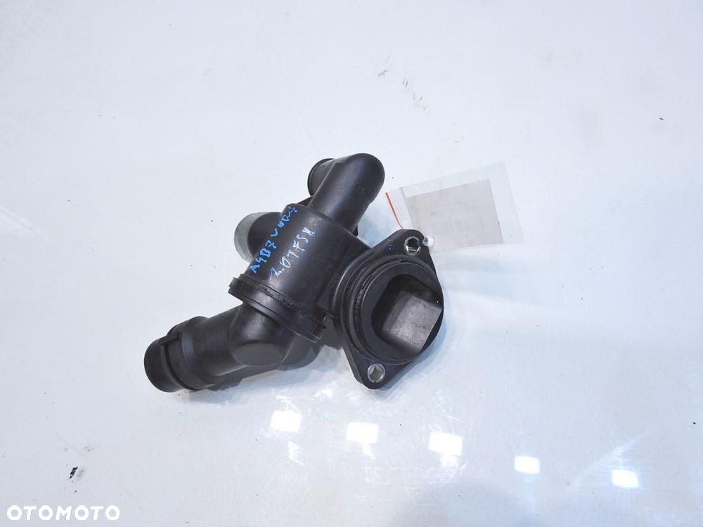 OBUDOWA TERMOSTATU AUDI A4 B7 2.0 TFSI 06D121111G - 3