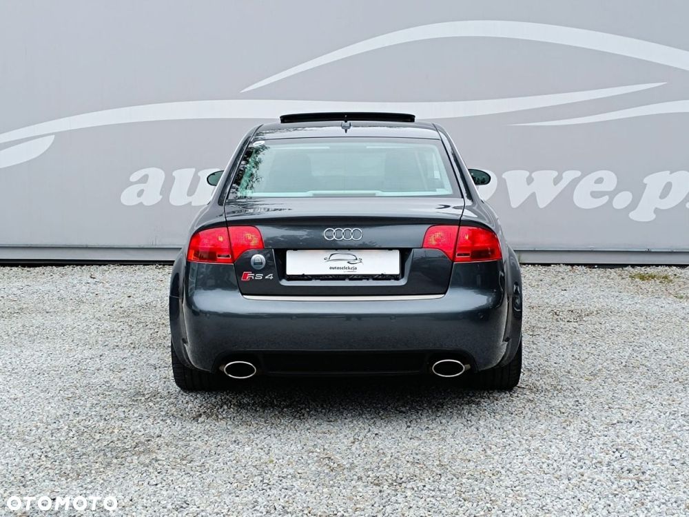 Audi RS4 Limousine - 21