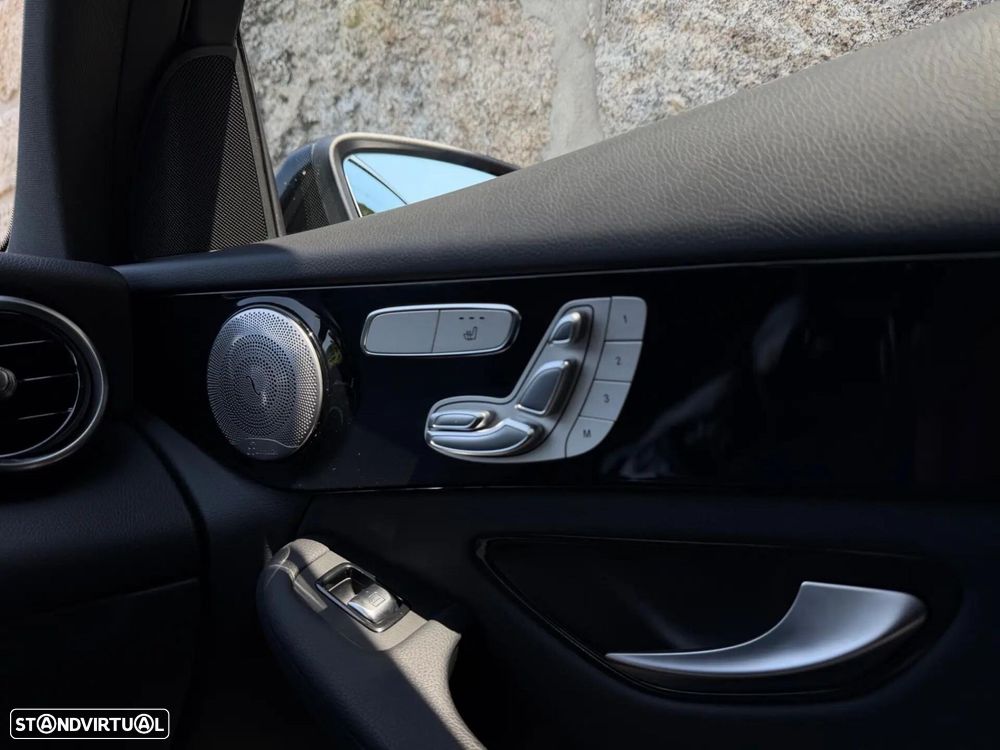 Mercedes-Benz GLC 300 de Coupé 4Matic - 32