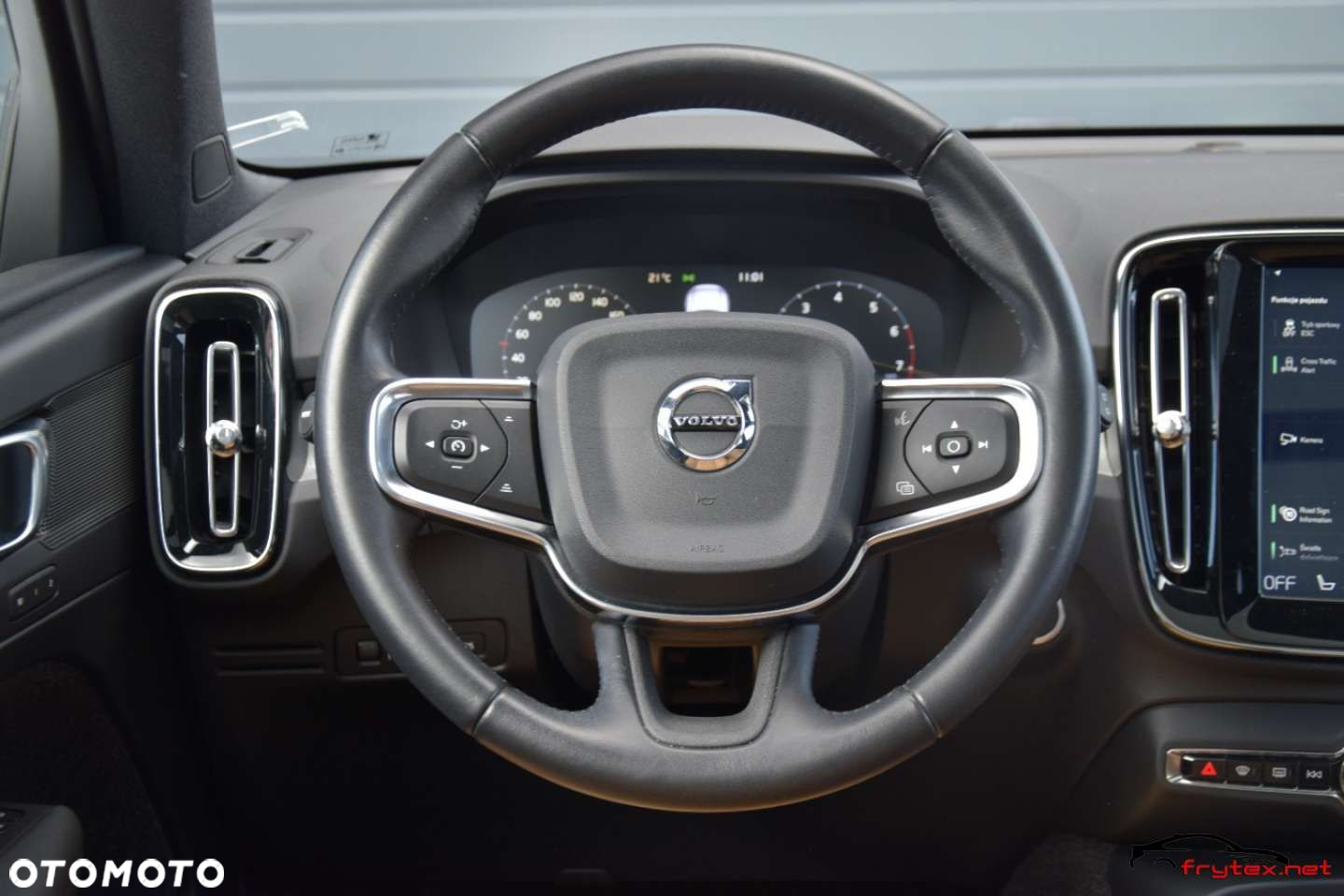 Volvo XC 40 - 30