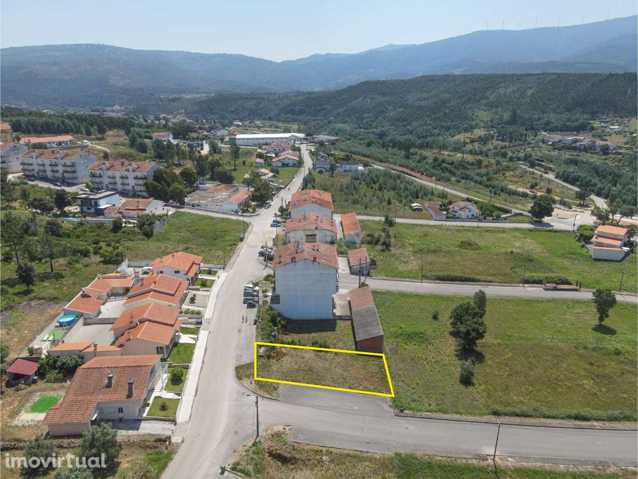 Lote para 6 Apartamentos em Serpins, Lousã - Grande imagem: 2/17
