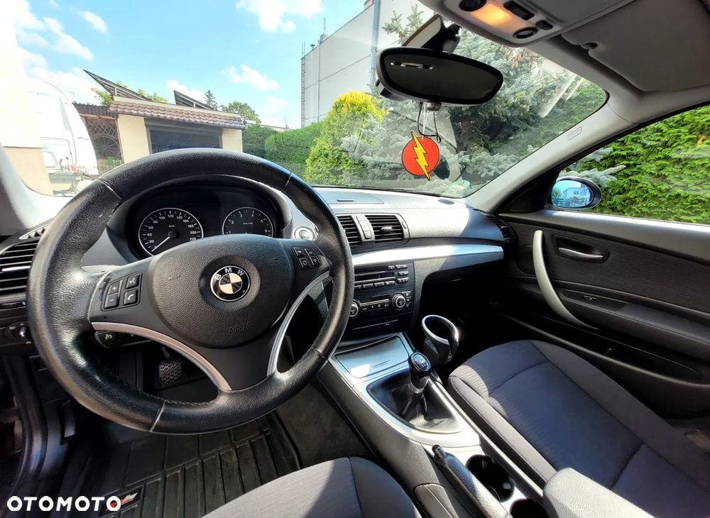 BMW Seria 1 116i - 15