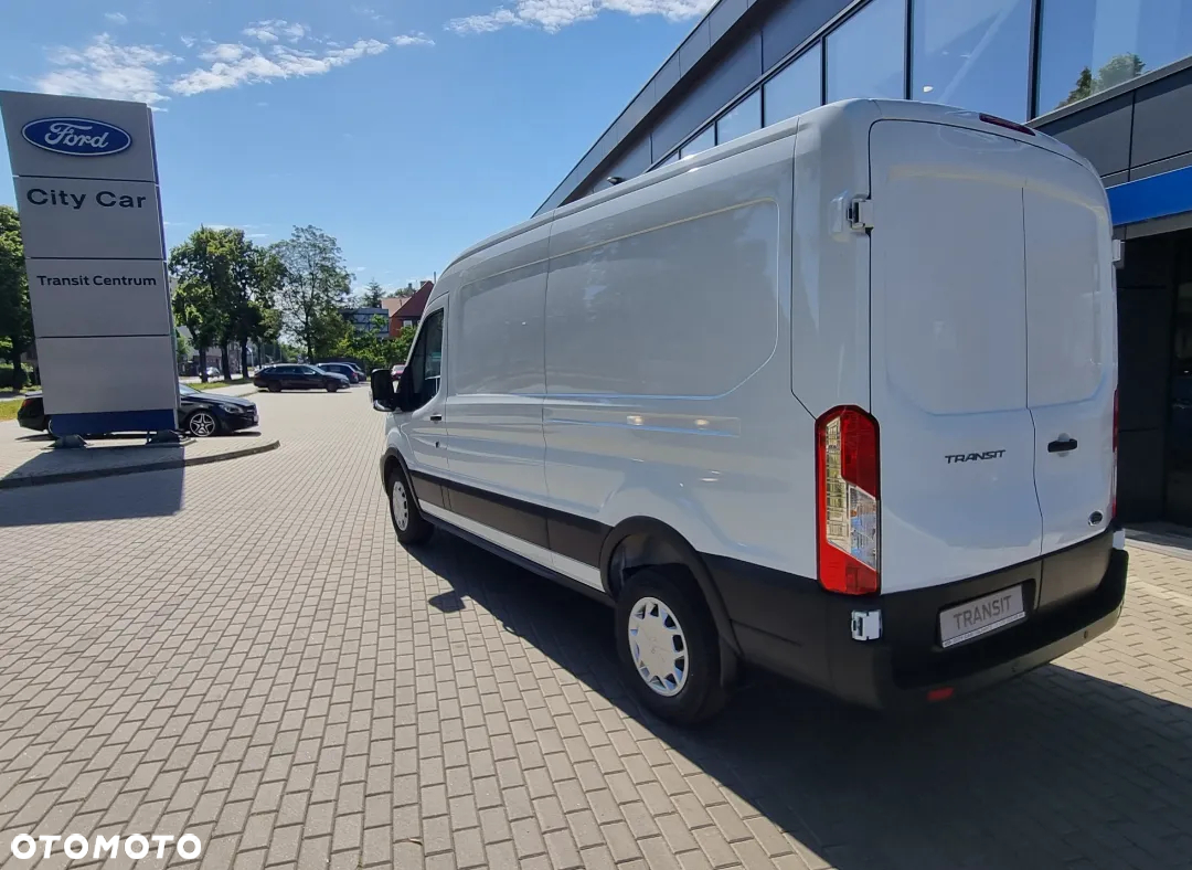 Ford Transit Van - 16