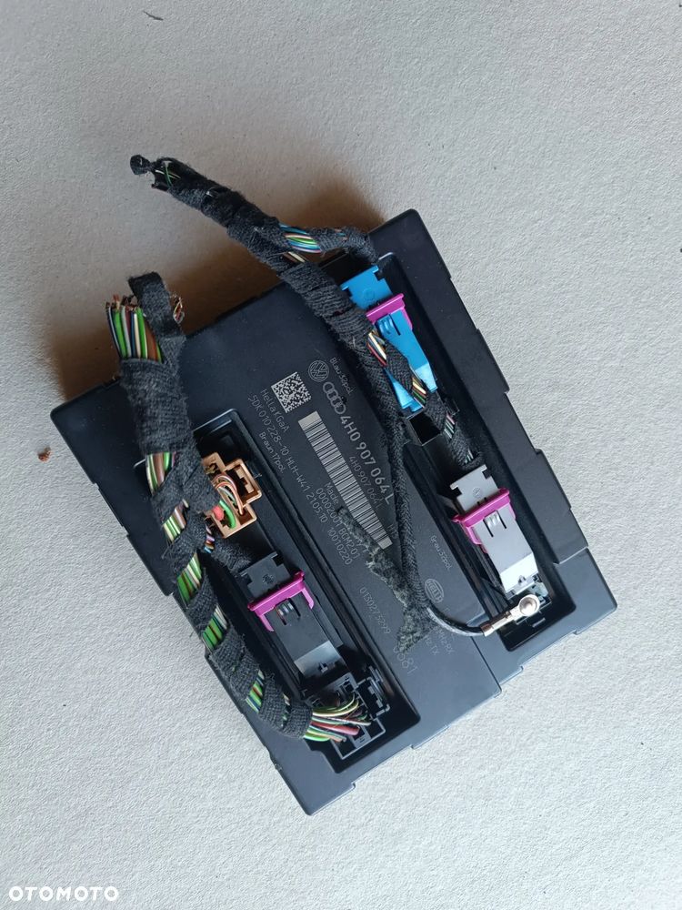 AUDI A8 4H 4H0 STEROWNIK MODUŁ KOMFORTU 4H0907064L Z WTYCZKAMI - 1