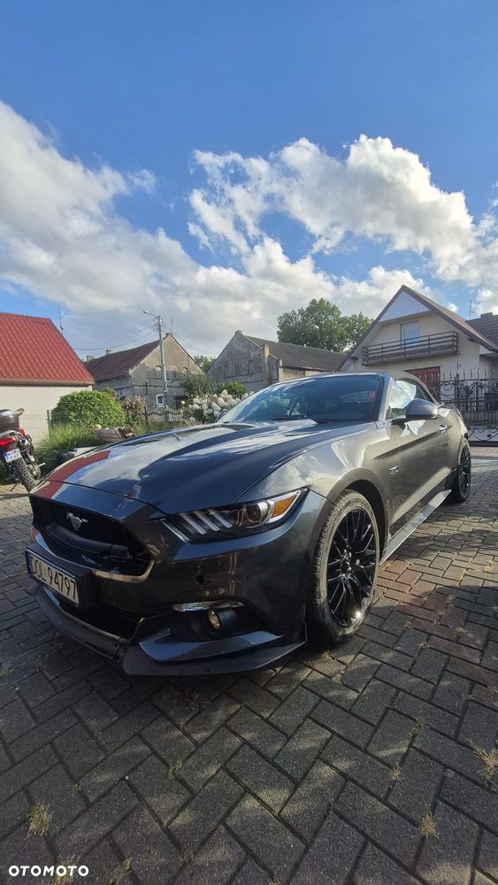 Ford Mustang - 1