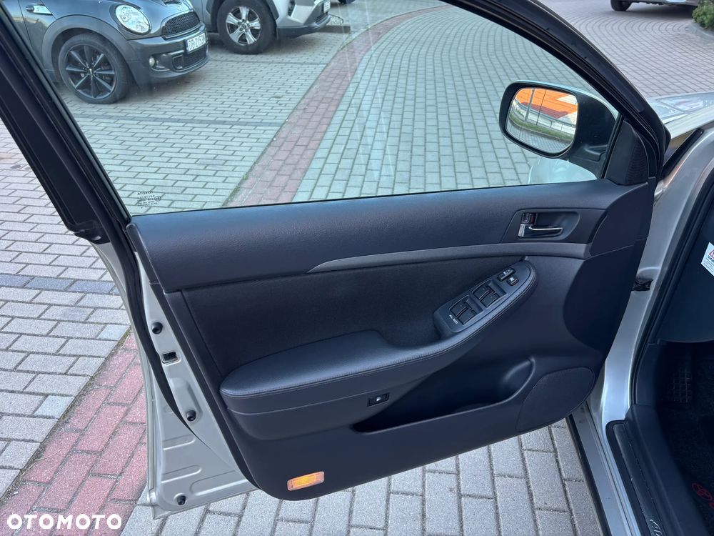 Toyota Avensis 1.8 VVT-i Executive - 28