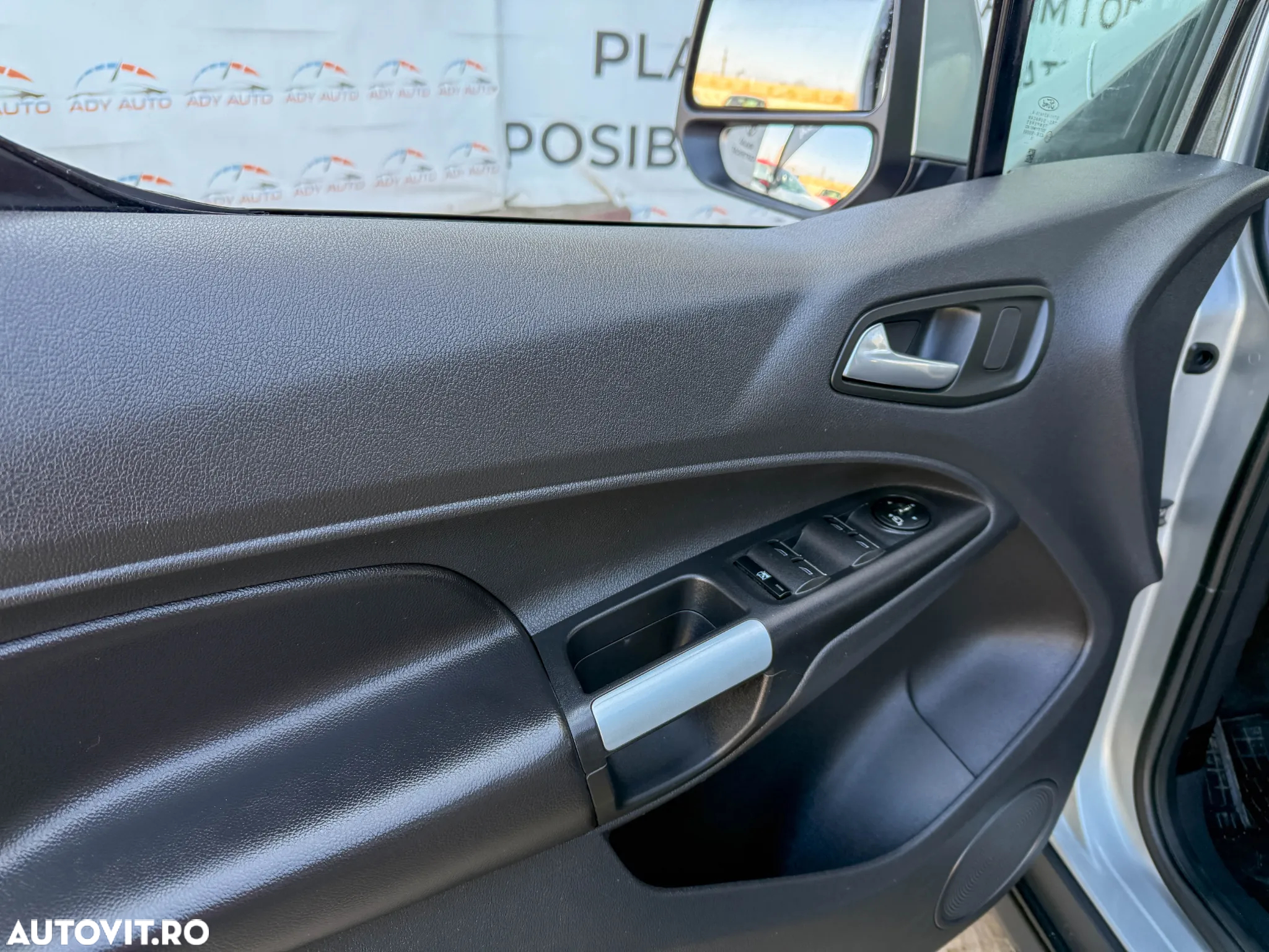 Ford Transit Connect - 17