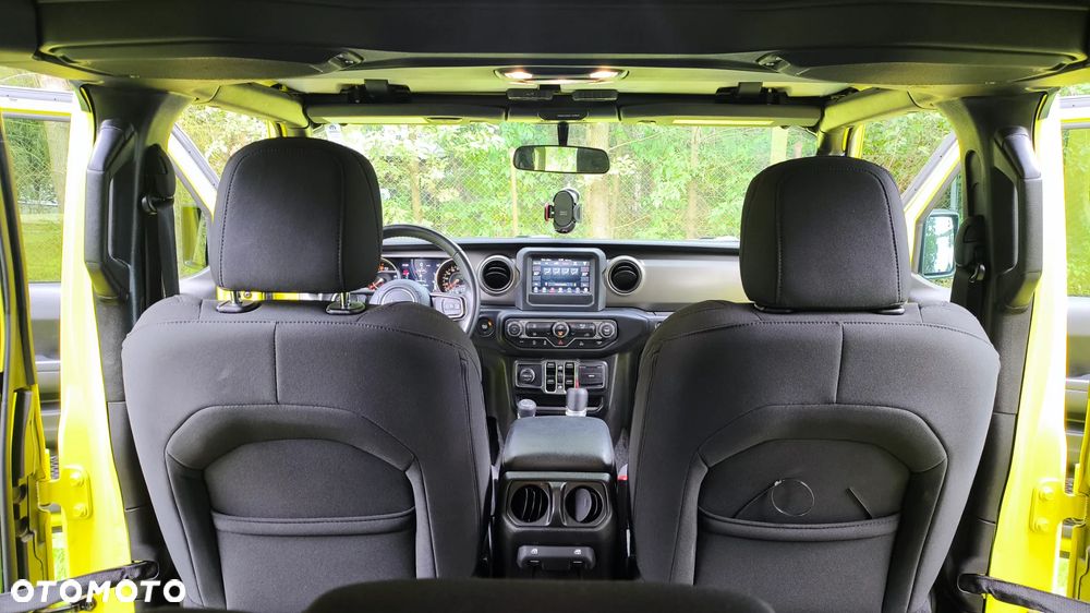 Jeep Wrangler - 22