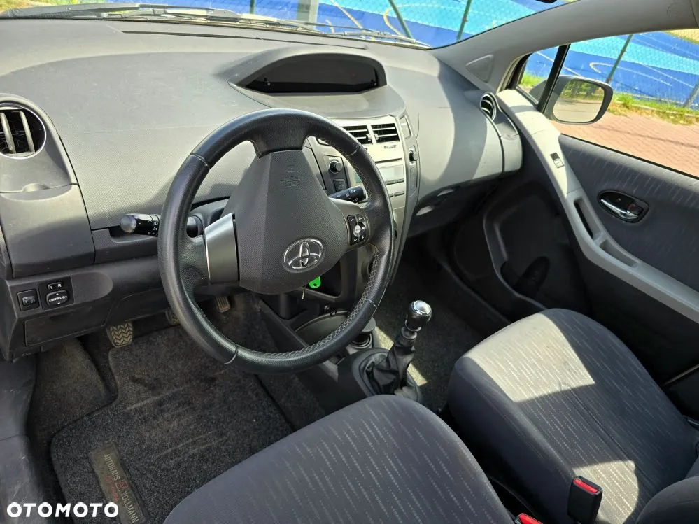 Toyota Yaris 1.33 VVT-i Cool - 5