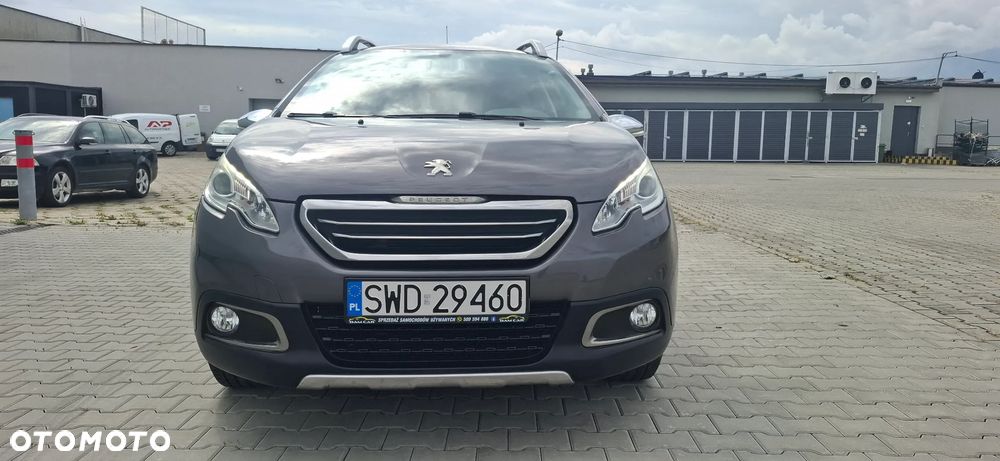 Peugeot 2008 1.2 Pure Tech Style S&S - 6