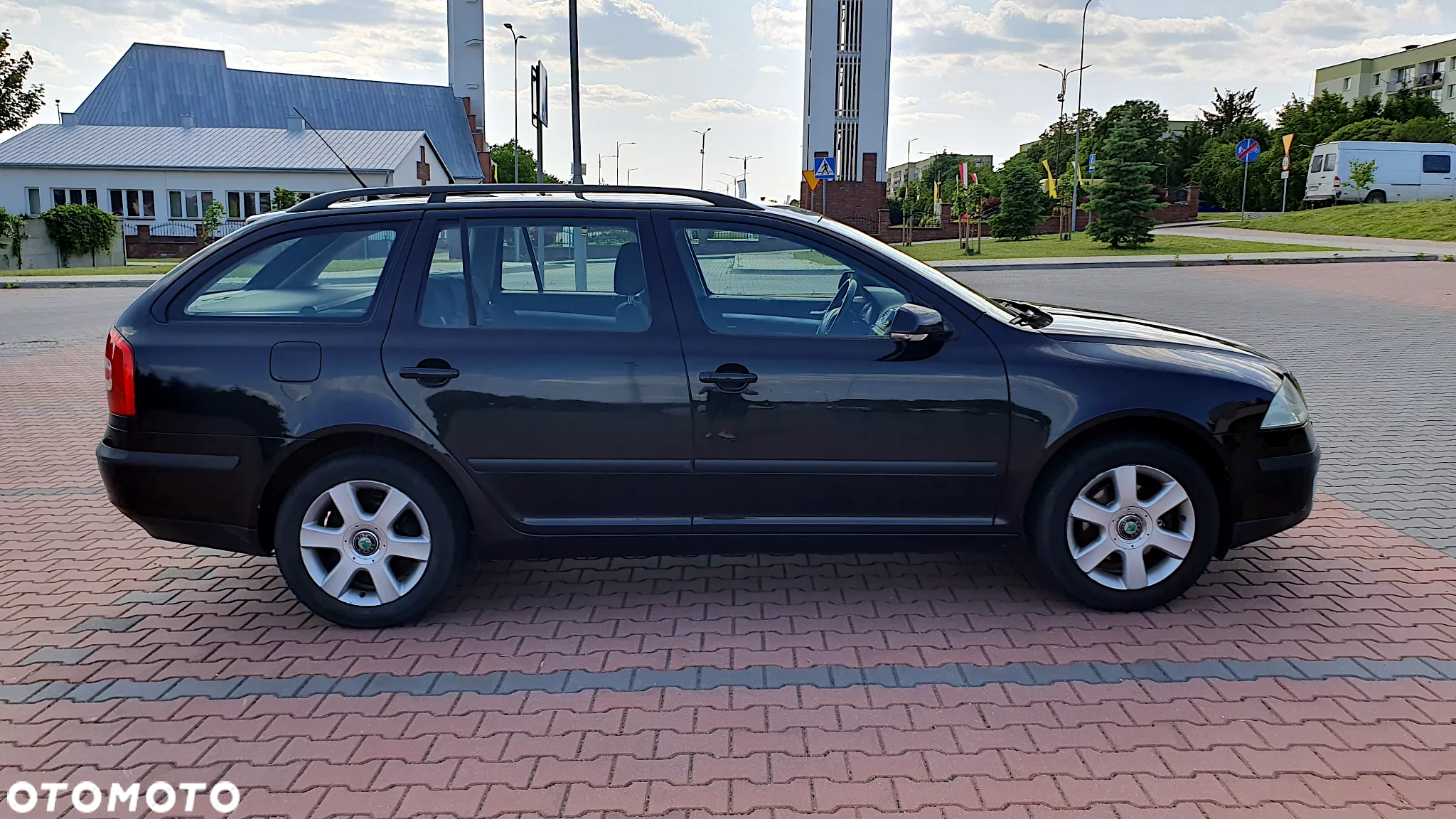 Skoda Octavia 1.6 Combi - 6