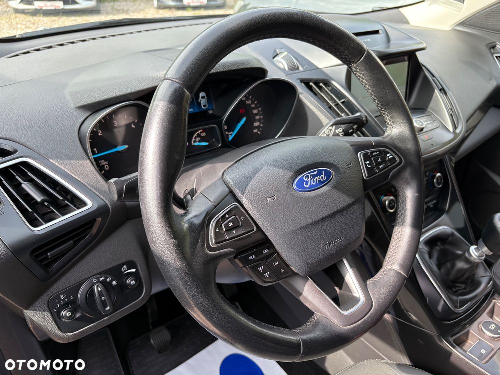 Ford Kuga 2.0 TDCi 2x4 Titanium - 15