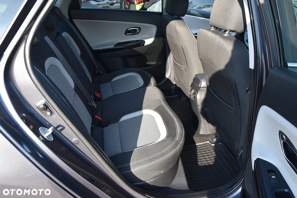 Kia Ceed 1.6 GDI DCT Platinum Edition - 19