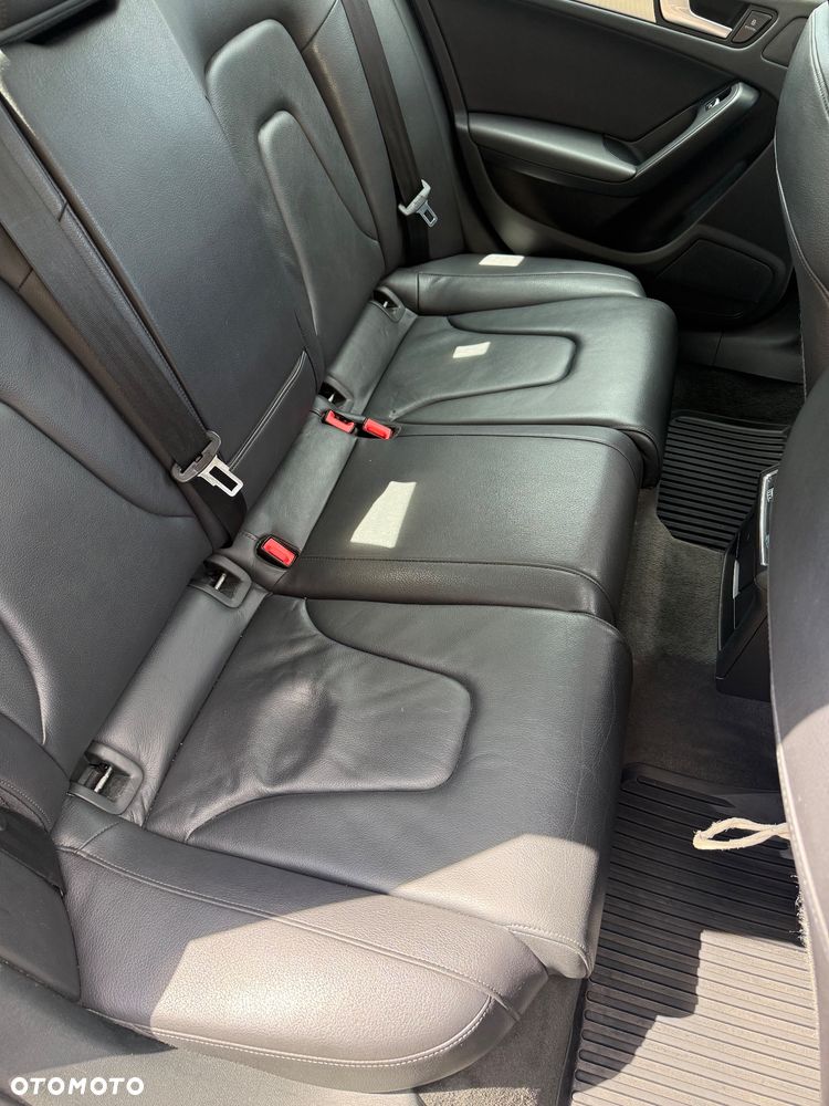 Audi A4 Limousine - 10