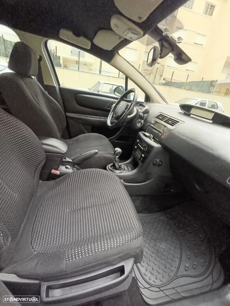 Citroën C4 1.6 HDi Exclusive - 19