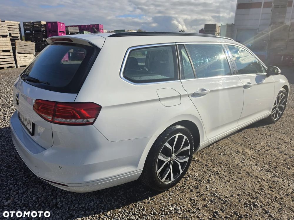 Volkswagen Passat - 8