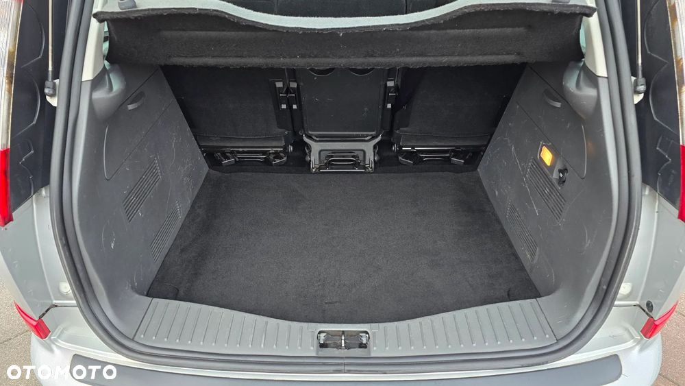 Ford Focus C-Max 1.8 Ghia - 28