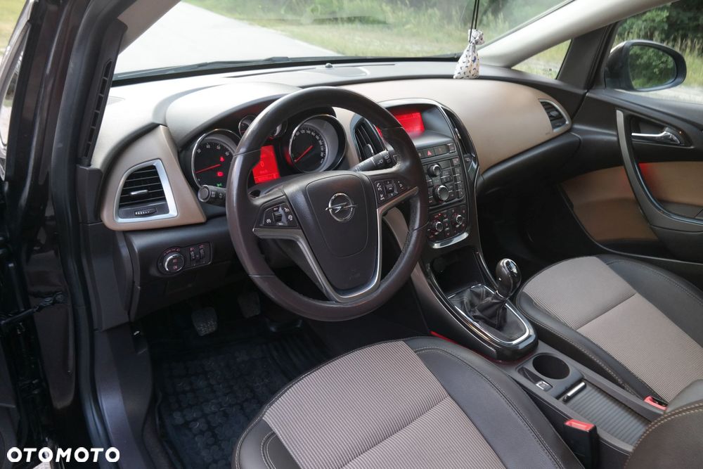 Opel Astra 1.6 Enjoy - 9