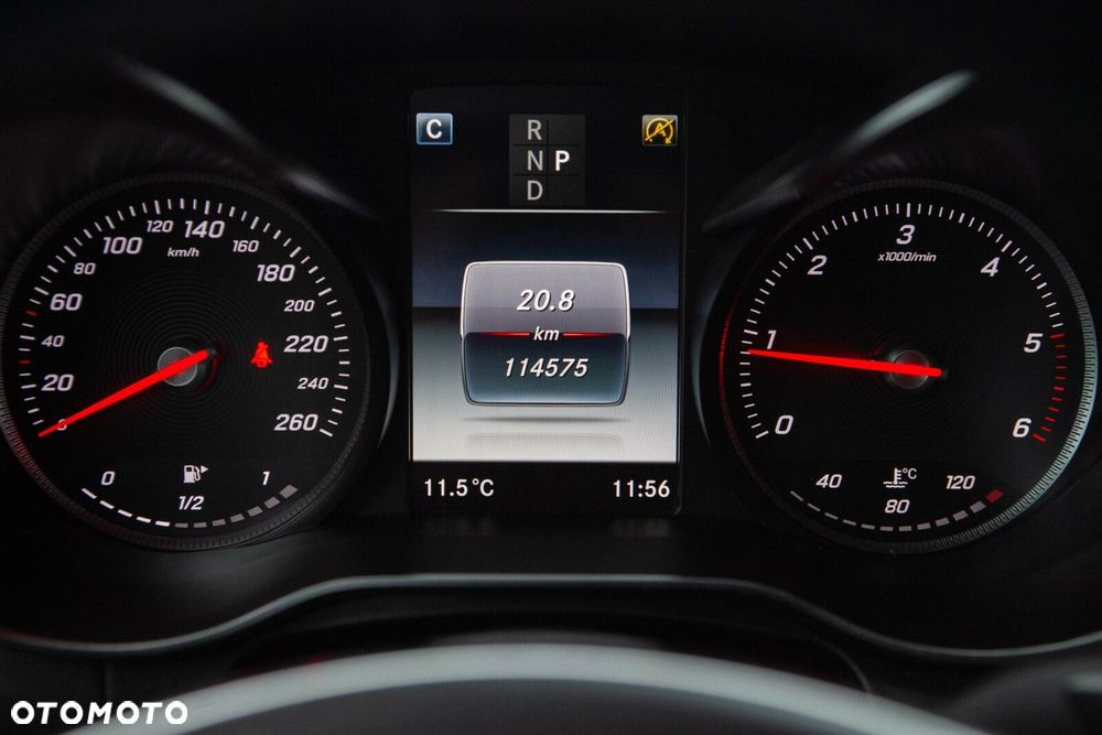 Mercedes-Benz GLC - 38