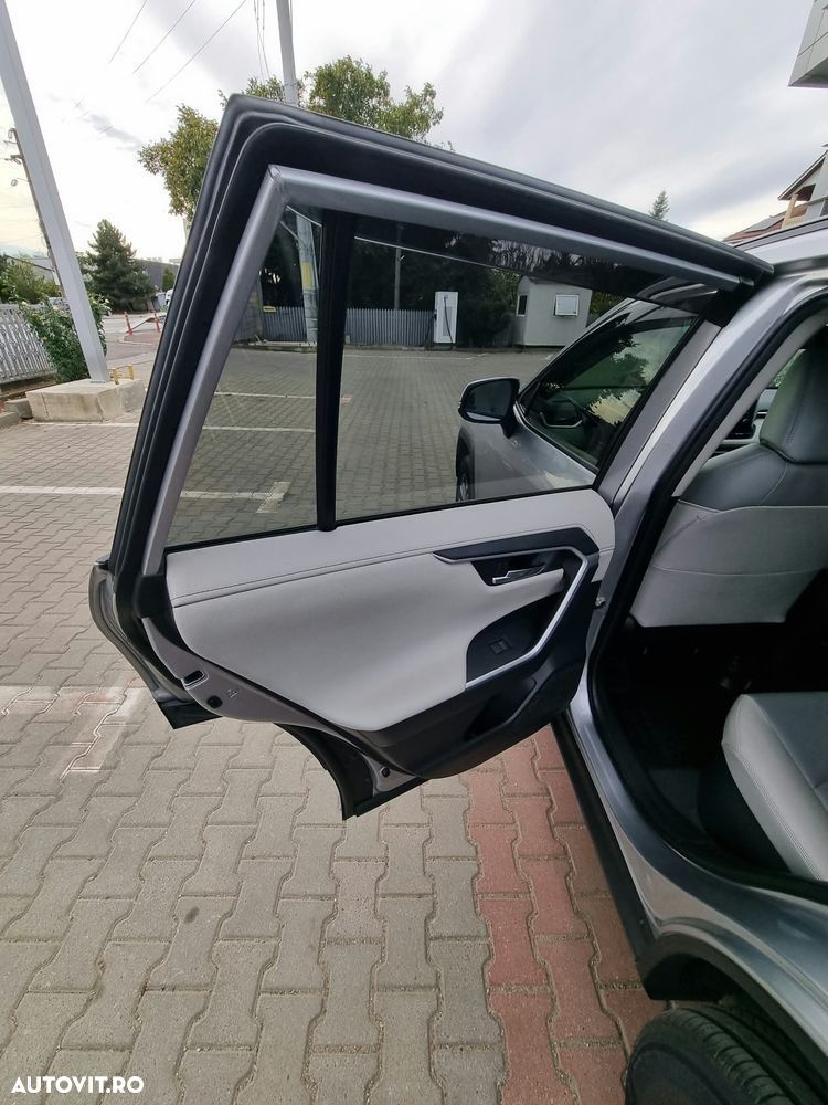 Toyota RAV4 - 7