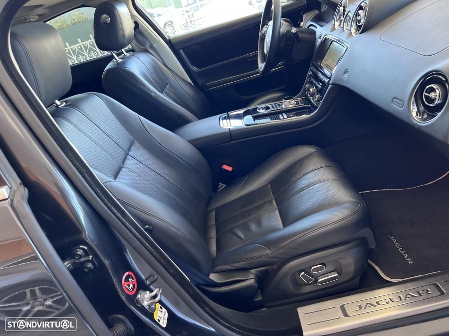 Jaguar XJ 3.0 D V6 Premium Luxury - 60