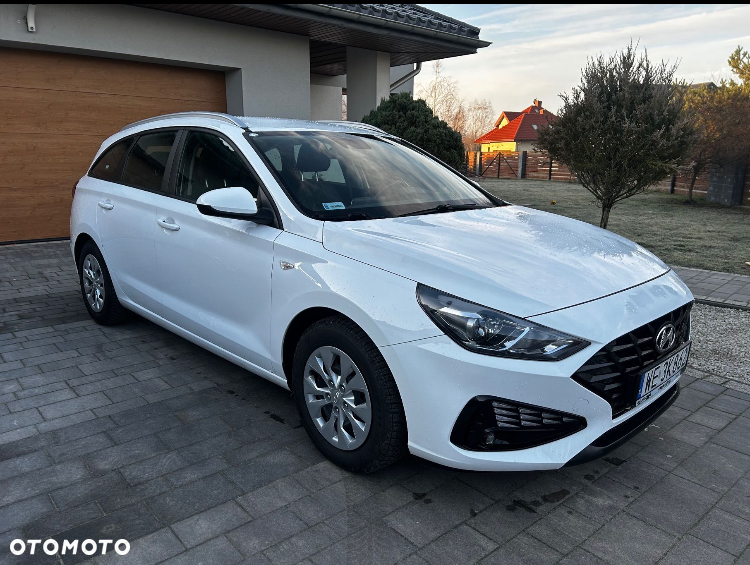 Hyundai i30 1.6 D Comfort - 24
