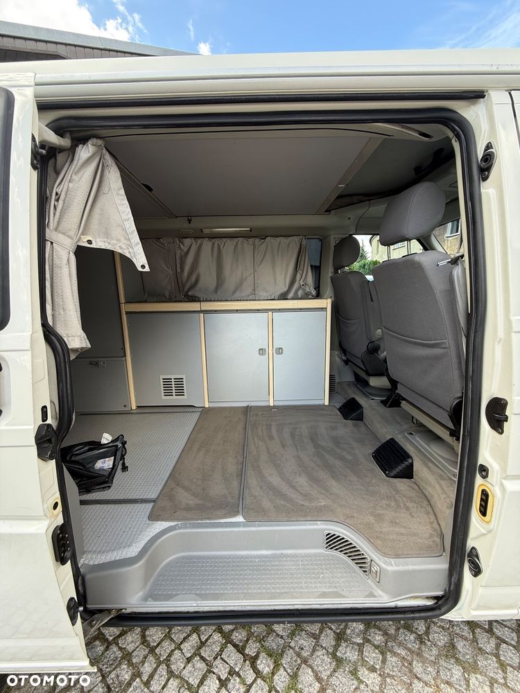 Volkswagen California - 18