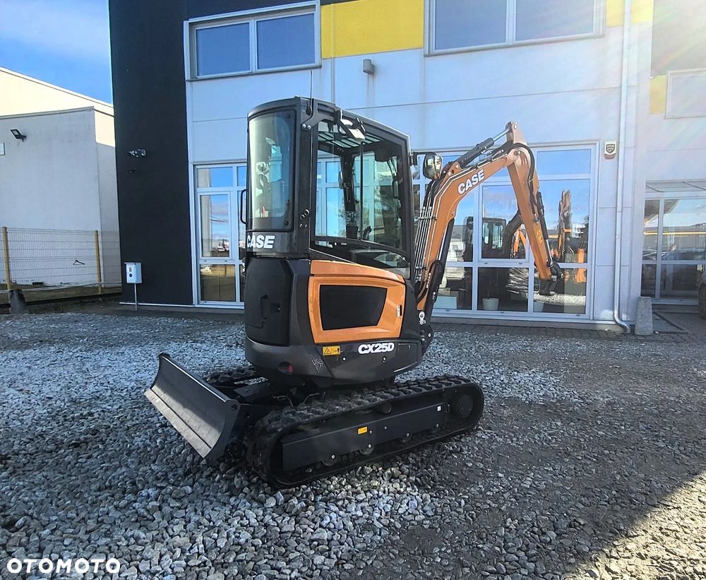 Case CX25D - 4