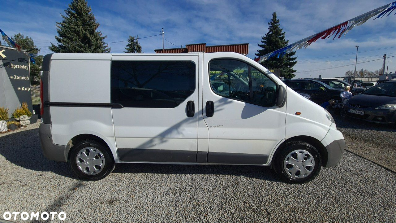 Opel Vivaro - 11