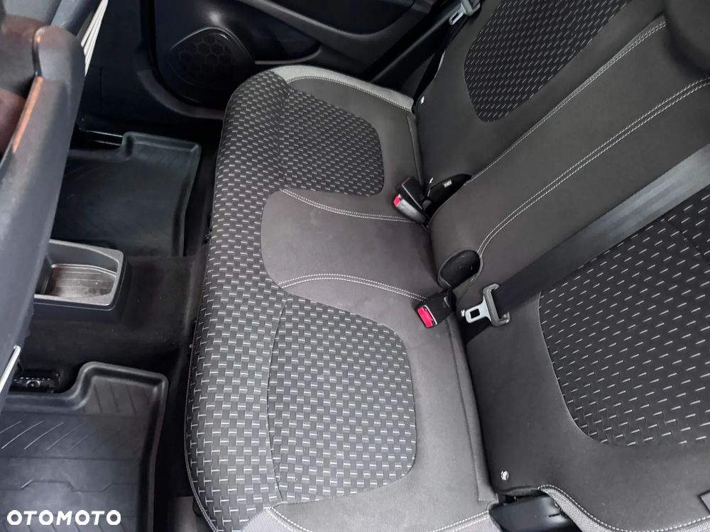 Renault Captur ENERGY TCe 90 Start&Stop Luxe - 17