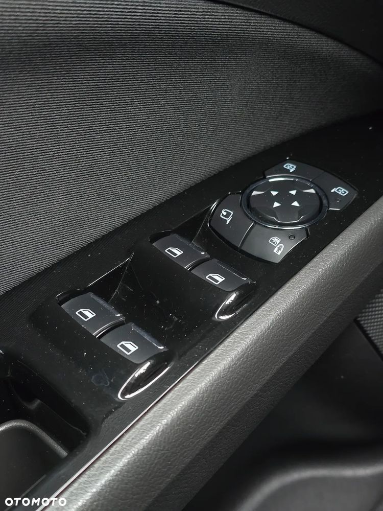 Ford Mondeo 2.0 EcoBlue Titanium - 28