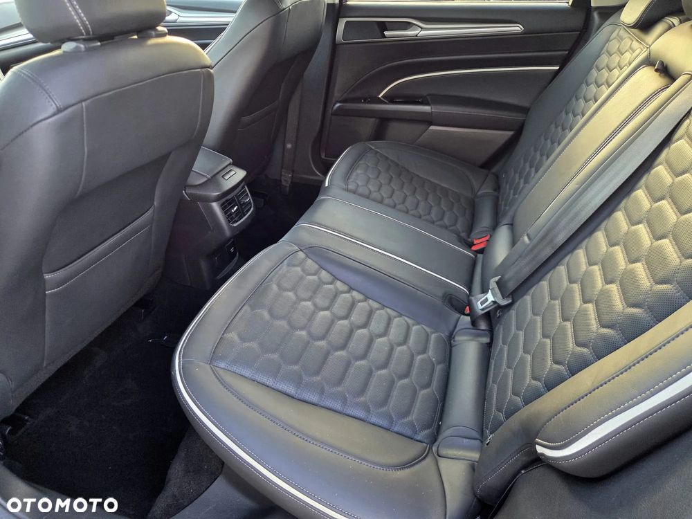 Ford Mondeo - 10