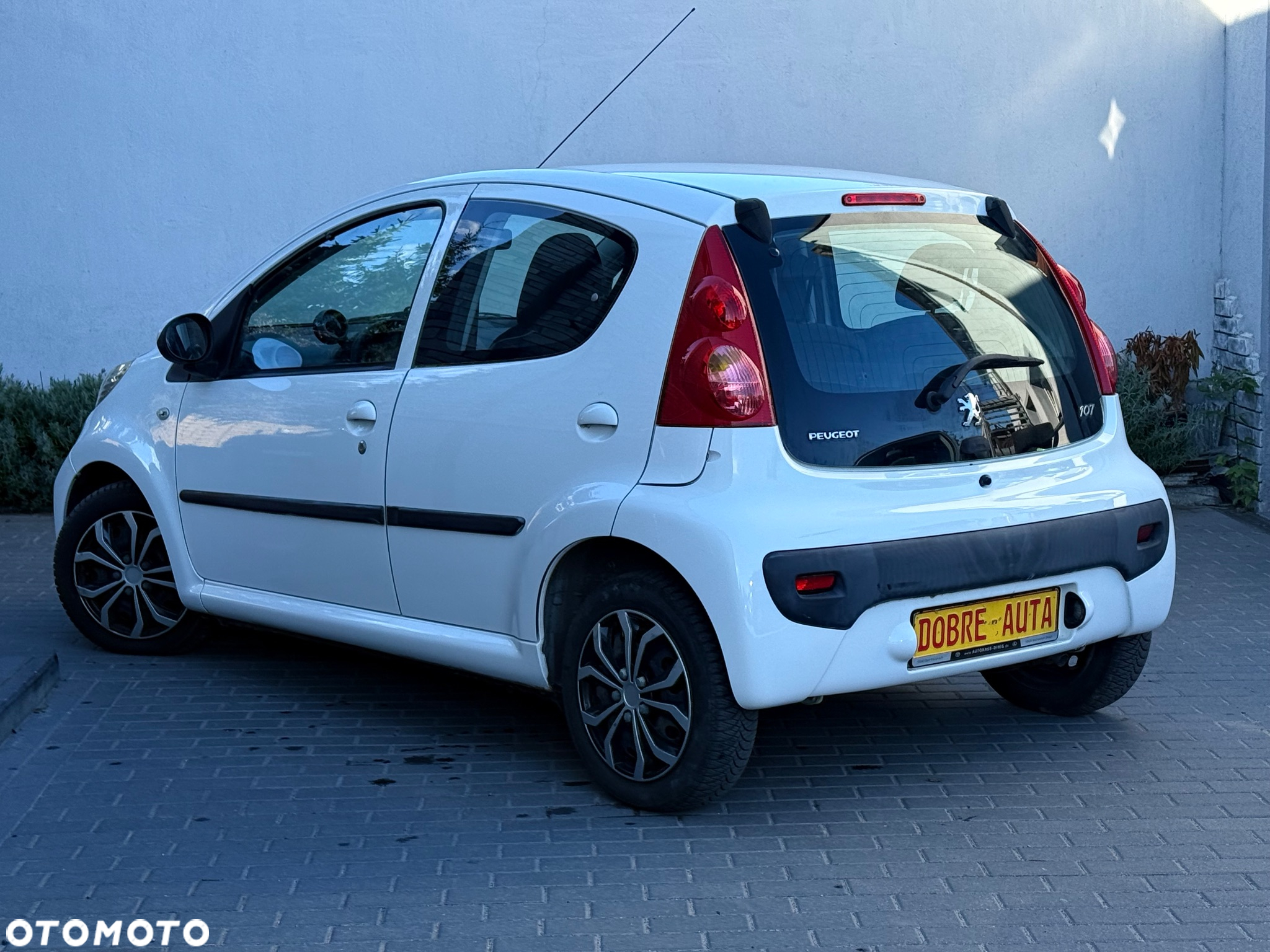 Peugeot 107 1.0 Happy - 22