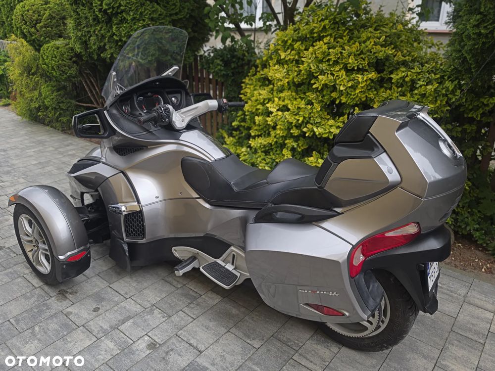 Can-Am Spyder - 11