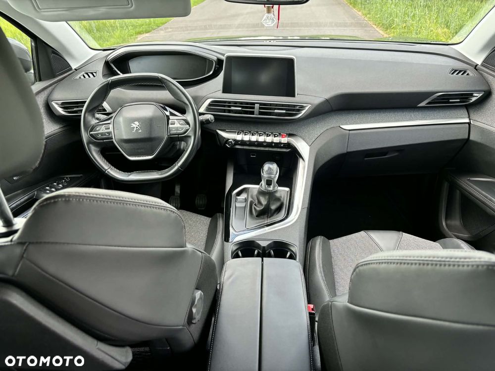 Peugeot 5008 - 18