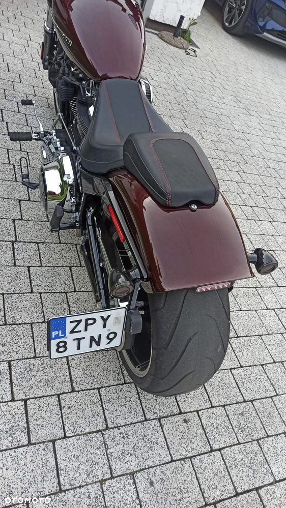 Harley-Davidson Softail Breakout - 5