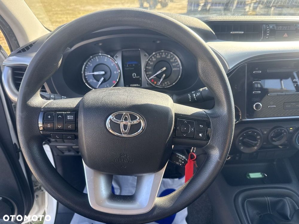 Toyota Hilux 2.4 D-4D Double Cab DLX 4x4 - 20