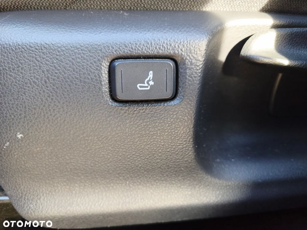 Toyota Corolla Cross 2.0 Hybrid Style - 12