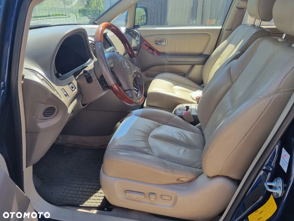 Lexus RX - 15