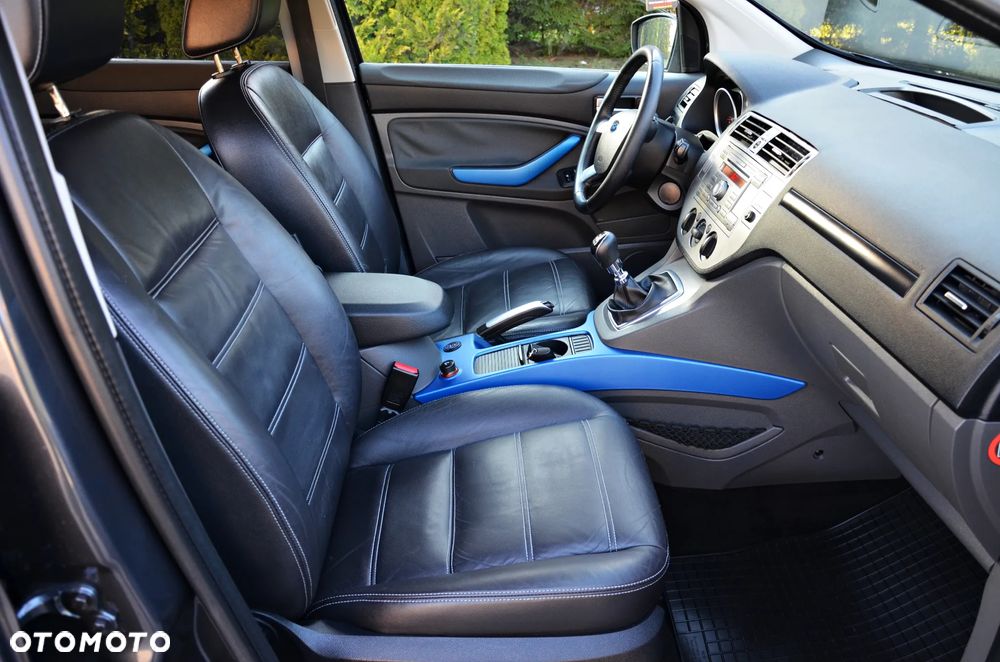 Ford Kuga 2.5 4x4 Trend - 36
